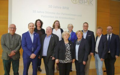 Rück­blick auf das Jubi­lä­ums­sym­po­si­um “10 Jah­re BPiK — 10 Jah­re Stim­me der Pati­en­tin­nen und Pati­en­ten im Kran­ken­haus”