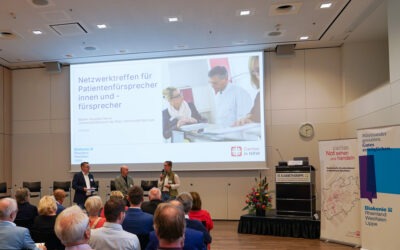Pati­en­ten­für­spra­che und Kran­ken­haus­hil­fe im Dia­log: Gemein­sam näher am Men­schen